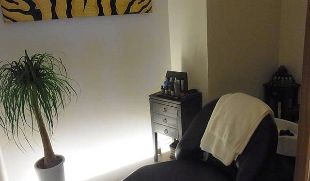 <strong>SAKURA｜第15回 最近のビューティライフ</strong>　サロン内のヘッドスパ専用の個室