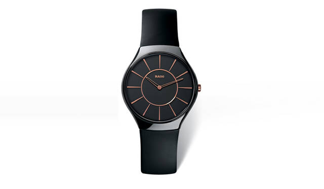 <strong>RADO｜ラドー</strong>　「ラドー トゥルー シンライン」　　17万3250円（Sサイズ 16万2750円）