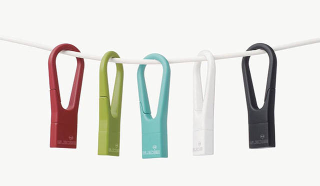 <strong>nendo×ELECOM</strong>　カラビナ形の「DATA hook（データフック）」
