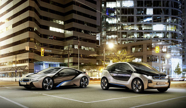 <strong>BMW i｜ビー・エム・ダブリュー i </strong>　左｜i8 コンセプト、右｜i3 コンセプト