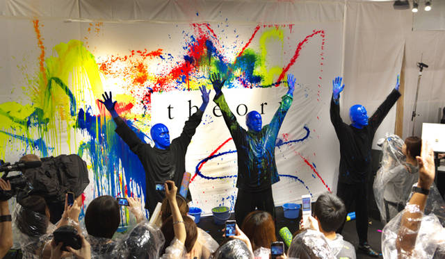 <strong>Theory｜セオリー</strong>　「大成功!!」とでも言わんばかりのポーズに、会場は大きな拍手に包まれた。