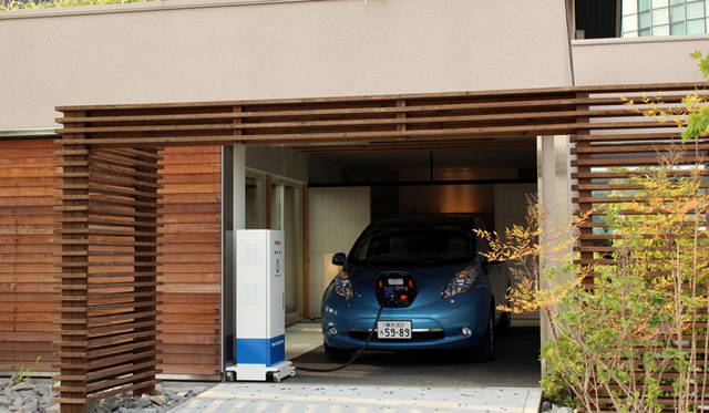 <strong>日産 リーフ｜NISSAN LEAF 一般住宅へ電力供給するシステム「LEAF to HOME」を公開</strong>