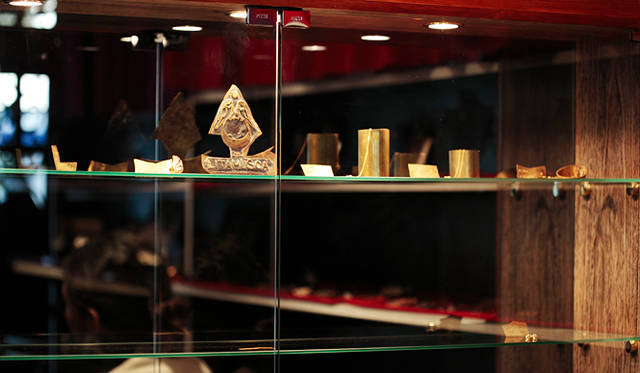 <strong>LITAMUSCA｜リタムスカ</strong>　今回取材に協力してくれた東京・祐天寺にある『anglasad』では、リタムスカのアイテムが豊富に揃えられている。