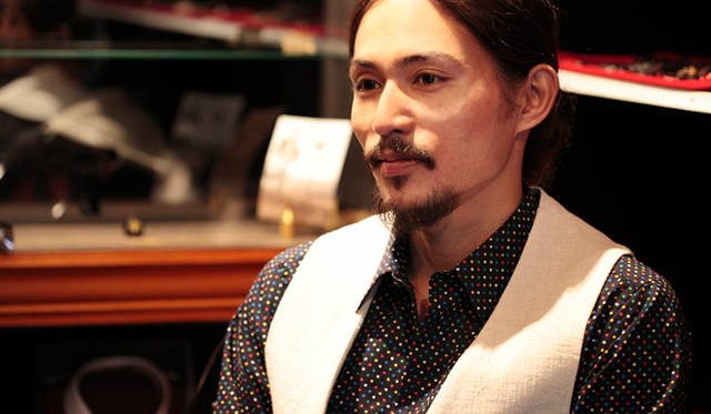 <strong>LITAMUSCA｜リタムスカ</strong>　「“なんか今日いまいち足りない気がする”というときに、ふと思い出してジュエリーを手に取ったとき、ちょっとニコっとするじゃないですか。そんな瞬間を、小さな笑顔をいっぱい作っていきたい」