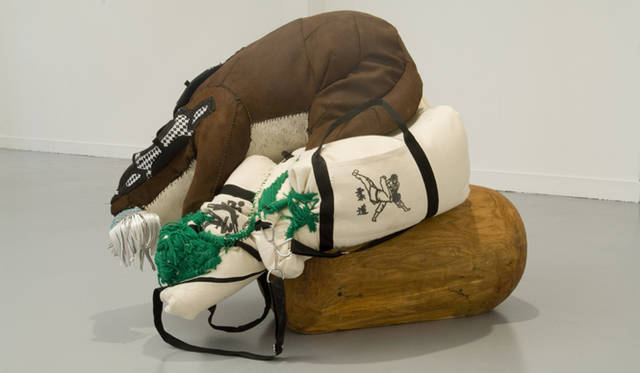 <strong>ヨコハマトリエンナーレ2011　OUR MAGIC HOUR－世界はどこまで知ることができるか？－</strong><br>Dewar & Gicquel ≪Otter and Trout≫ 2007<br>Private collection, Paris, France<br>View of the exhibition Dewar & Gicquel, FRAC Basse Normandie, Caen<br>Photo Marc Domage COURTESY GALERIE LOEVENBRUCK, PARIS