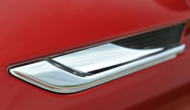 <strong>BMW 6 Series Coupe ｜ビー・エム・ダブリュー 6シリーズ クーペ</strong>