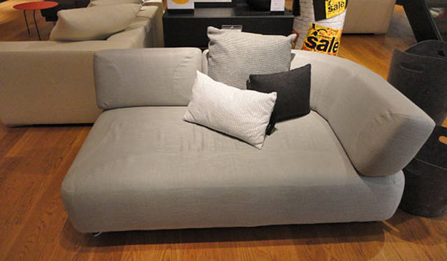 <strong>BoConcept｜ボーコンセプト</strong>　『ボーコンセプト銀座店』Final Sale　「Cannellaソファ」29万5300円 → 11万8120円（展示現品60パーセントOFF）