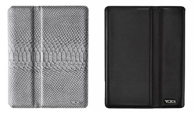 <strong>TUMI｜トゥミ</strong>　ALPHA「アイパッド2・スナップ・ケース」ともに」1万9950円。左／アンティーク・パイソン、右／ブラックレザー