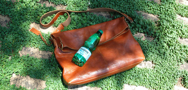 <strong>SANGEMINI｜サンジェミニ</strong>　イタリアで120年愛されてきた名水サンジェミニは、毎日の食事にプラスして、カロリーゼロで手軽にカルシウムを摂取できる、インナー・サプライ・ウォーターです。