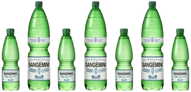 <strong>SANGEMINI｜サンジェミニ</strong>　サンジェミニ1.5Lあたりのカルシウム量は、200mLの牛乳約2本分。豊富なミネラル分を含みながらも、マイルドな口あたりで、天然100%の超微炭酸が特長のプレミアム・ナチュラルミネラルウォーターです。 