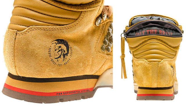 <strong>DIESEL｜ディーゼル</strong>　 DIESEL×adidas Originals collaboration“Colliding Worlds PartII”　「THE CENTENNIAL」　2万3100円 （ディーゼルジャパン）