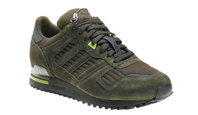 <strong>DIESEL｜ディーゼル</strong>　 DIESEL×adidas Originals collaboration“Colliding Worlds PartII”　「THE ZX 700 POYAK」　2万790円 （ディーゼルジャパン）