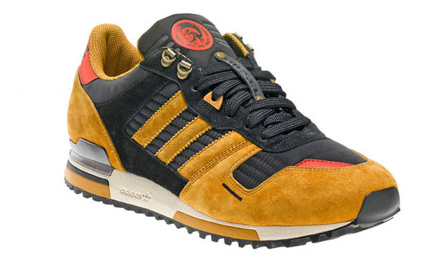 <strong>DIESEL｜ディーゼル</strong>　 DIESEL×adidas Originals collaboration“Colliding Worlds PartII”　「THE ZX 700 OCRA」　1万9740円 （ディーゼルジャパン）