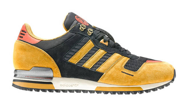 <strong>DIESEL｜ディーゼル</strong>　 DIESEL×adidas Originals collaboration“Colliding Worlds PartII”　「THE ZX 700 OCRA」　1万9740円 （ディーゼルジャパン）