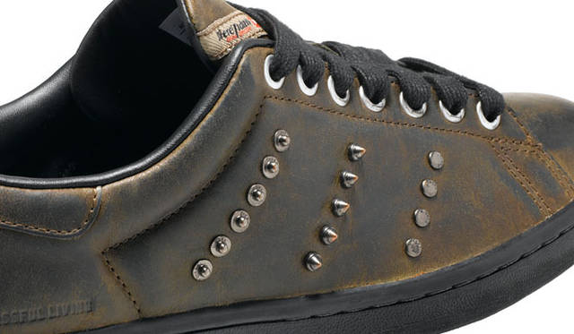 <strong>DIESEL｜ディーゼル</strong>　 DIESEL×adidas Originals collaboration“Colliding Worlds PartII”　「THE STAN SMITH CAMOU」　2万4150円 （ディーゼルジャパン）