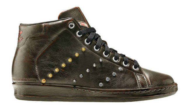 <strong>DIESEL｜ディーゼル</strong>　 DIESEL×adidas Originals collaboration“Colliding Worlds PartII”　「THE STAN SMITH MID」　2万5200円 （ディーゼルジャパン）