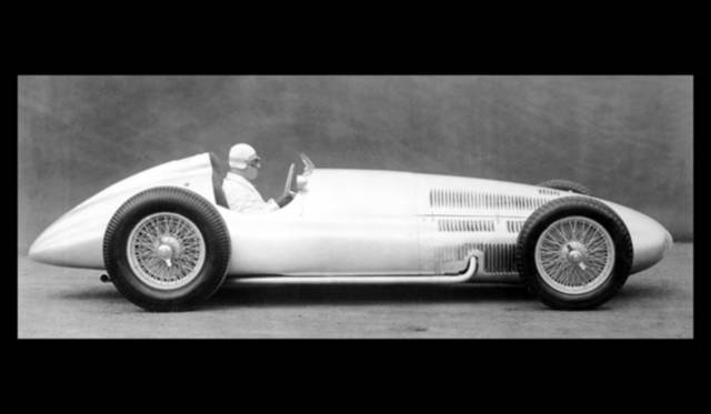 <strong>Mercedes-Benz｜メルセデス・ベンツ ぺブルビーチ・コンコルソ・デレガンス 2011</strong>