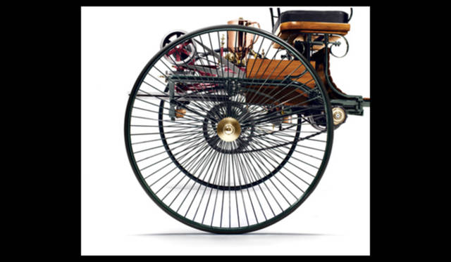 <strong>Mercedes-Benz｜メルセデス・ベンツ ぺブルビーチ・コンコルソ・デレガンス 2011</strong>