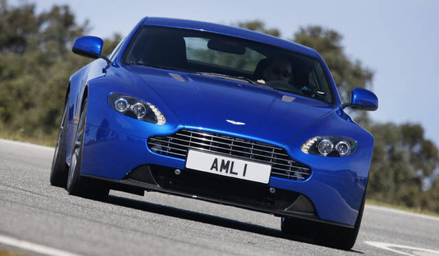 <strong>ASTON MARTIN V8 Vantage S｜アストンマーティン V8 ヴァンテージS</strong>