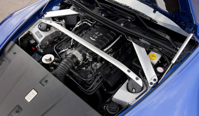 <strong>ASTON MARTIN V8 Vantage S｜アストンマーティン V8 ヴァンテージS</strong>