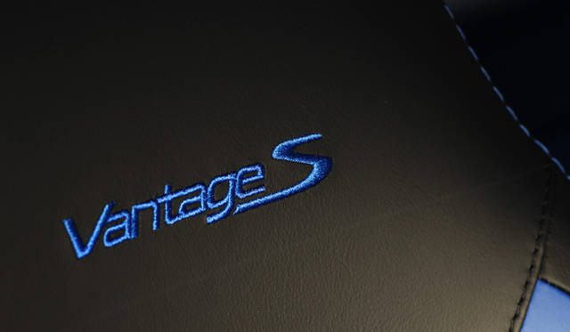 <strong>ASTON MARTIN V8 Vantage S｜アストンマーティン V8 ヴァンテージS</strong>