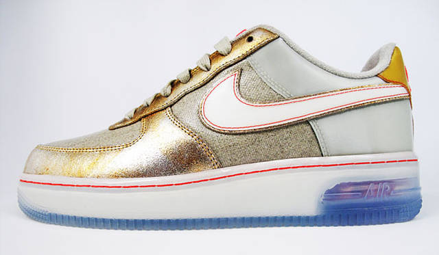 <strong>NIKE SPORTSWEAR｜ナイキ スポーツウェア</strong>　「NIKE AIR FORCE 1 LOW Bespoke iD」
