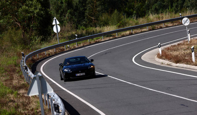 <strong>Jaguar XKR-S｜ジャガー XKR-S</strong>