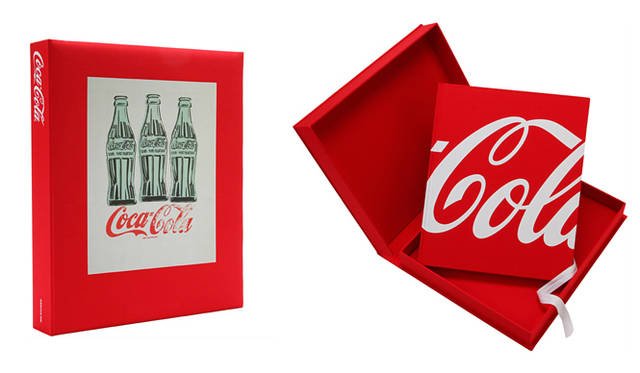 <strong>Coca-Cola×Uniqlo</strong>　「コカ・コーラアートブック」 スペシャルエディション 5万8800円