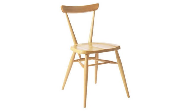 <strong>MARGARET HOWELL HOUSEHOLDGOODS｜マーガレット・ハウエル　ハウスホールドグッズ</strong>　ERCOL「STACKING CHAIR」NATURAL 6万7200円→5万9850円、WHITE 8万7150円→7万9800円（H77×W47×D50cm）