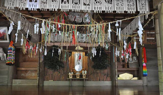 <b>塚田有一│みどりの触知学</b>　天岩戸神社