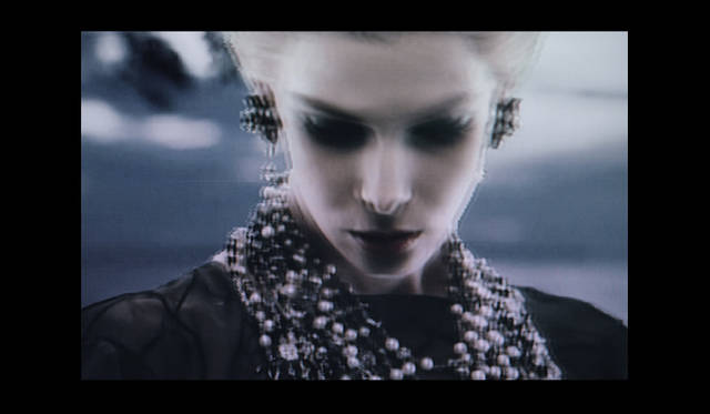 <strong>CHANEL｜シャネル</strong>　Photos by Karl Lagerfeld