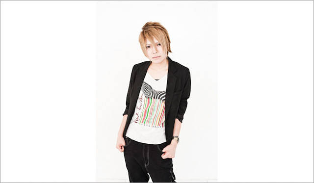 <strong>川本史織</strong>　個展「男装と女装」　Ryu