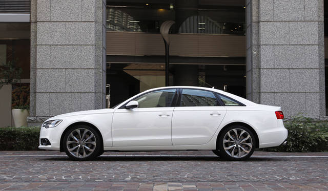 <strong>Audi A6｜アウディ A6</strong>　2.8FSI quattro