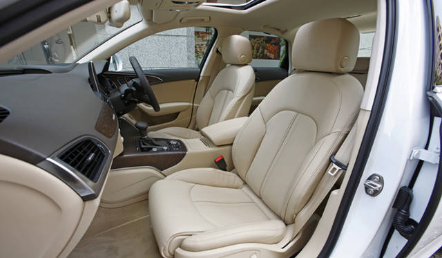 <strong>Audi A6｜アウディ A6</strong>