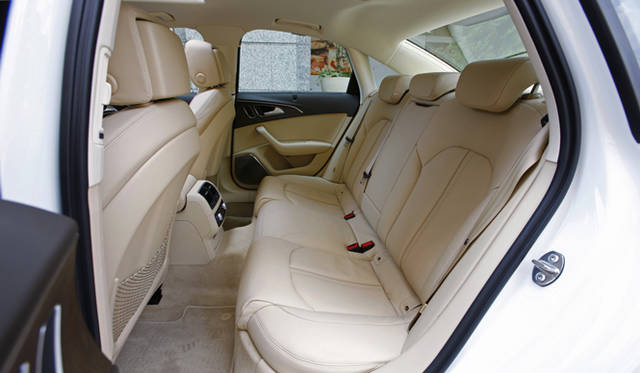 <strong>Audi A6｜アウディ A6</strong>