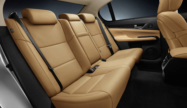 <strong>LEXUS GS350｜レクサス GS350</strong>