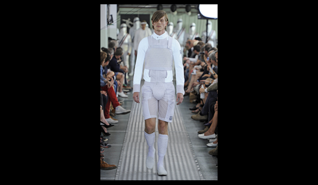 <strong>MONCLER GAMME BLEU｜モンクレール ガム・ブルー</strong>　