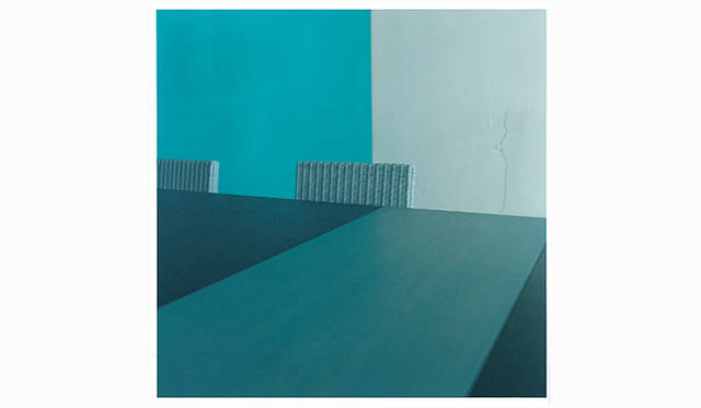 <strong>a.flat｜エーフラット</strong>　10周年記念企画「Colors」 silver paint　写真＝泊 昭雄