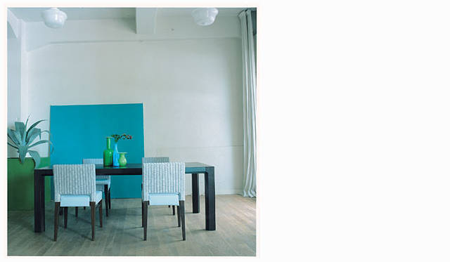 <strong>a.flat｜エーフラット</strong>　10周年記念企画「Colors」 silver paint　写真＝泊 昭雄