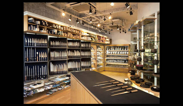 <strong>釜浅商店</strong>　