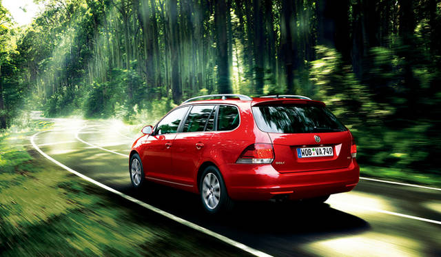 <strong>Volkswagen Golf Variant│フォルクスワーゲン ゴルフ ヴァリアント</strong>
