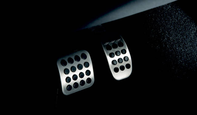 <strong>smart fortwo BRABUS Xclusive｜スマート フォーツー ブラバス エクスクルーシブ</strong>