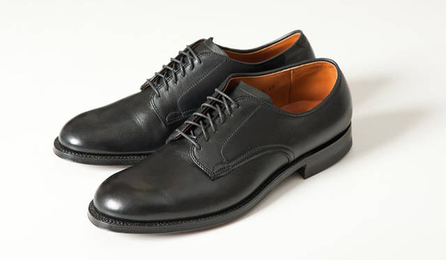 <strong> MARGARET HOWELL｜マーガレット・ハウエル</strong>　「MARGARET HOWELL×ALDEN」　ミリタリーラスト（カーフレザー）7万3500円