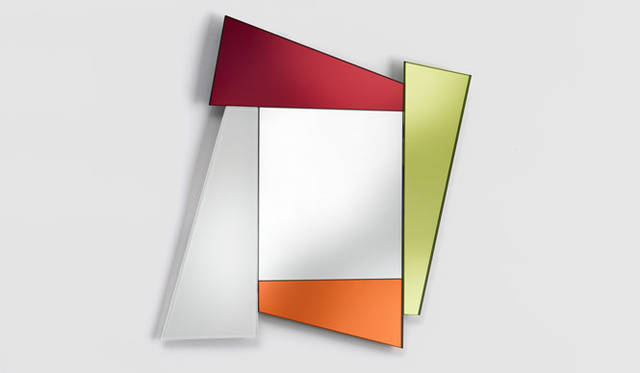 <strong>interiors｜インテリアズ</strong>　「GLAS ITALIA COLLECTION」 Gli Specchi di Dioniso（リ スペッキ ディオニソ）　ウォールミラー27万7200円～（参考価格）