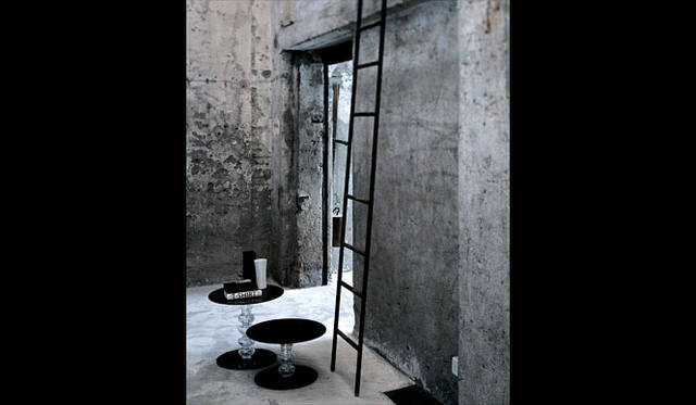 <strong>interiors｜インテリアズ</strong>　「GLAS ITALIA NEW COLLECTIONS」 Calice（カリチェ）　テーブル15万9600円～（参考価格）