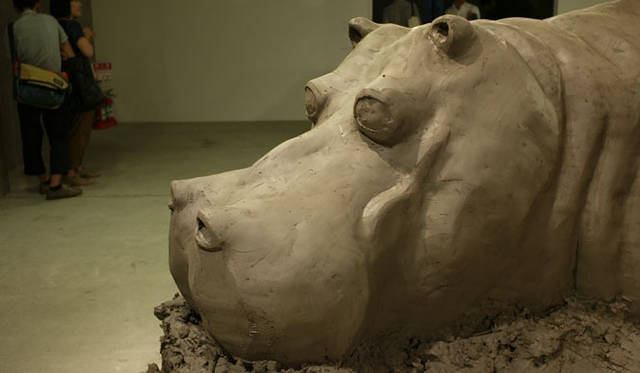 <strong>ヨコハマトリエンナーレ2011</strong>　デワール＆ジッケル 「Untitled」