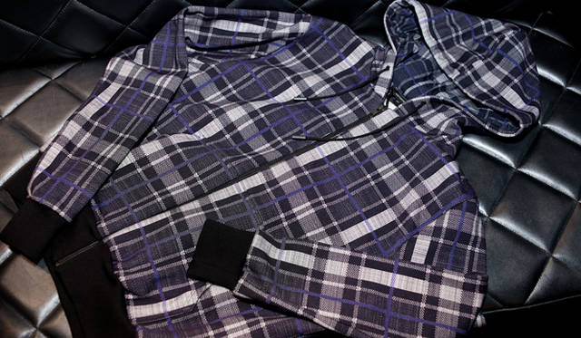 <strong>RESTIR｜リステア</strong>　フードパーカ 6万3000円（CHRISTOPHER KANE／リステア）