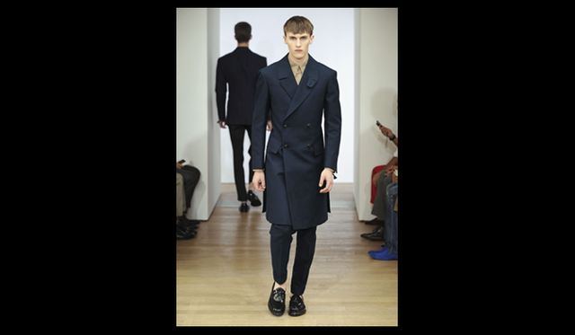 <strong>Yves Saint Laurent｜イヴ・サンローラン</strong>　