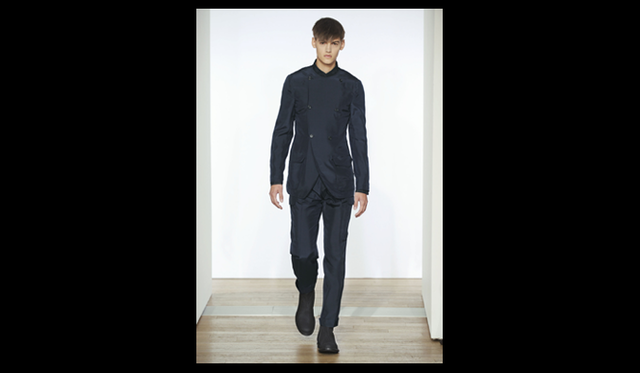 <strong>Yves Saint Laurent｜イヴ・サンローラン</strong>　