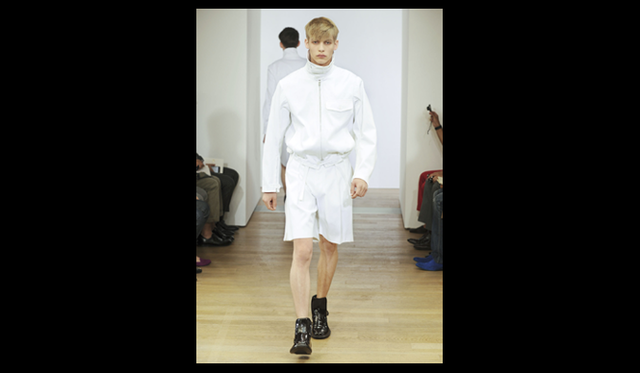 <strong>Yves Saint Laurent｜イヴ・サンローラン</strong>　